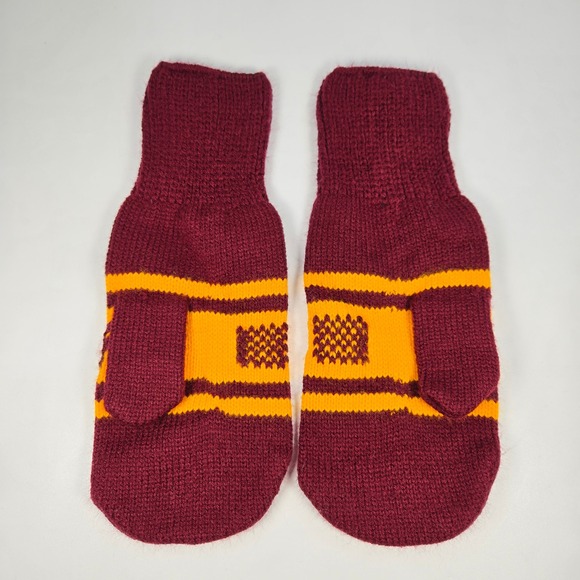 Minnesota Gophers Knit Mittens Maroon Gold Gear Collage Hockey Football Unisex - Picture 2 of 6